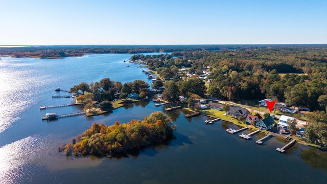 2185 Lake Marion Shores Road, Summerton, SC 29148