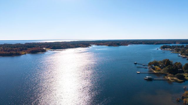 2185 Lake Marion Shores Road, Summerton, SC 29148