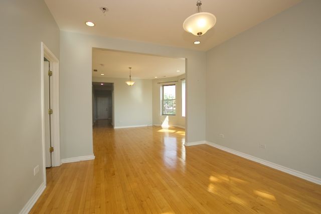 2537 N KILDARE Avenue 3, Chicago, IL 60639