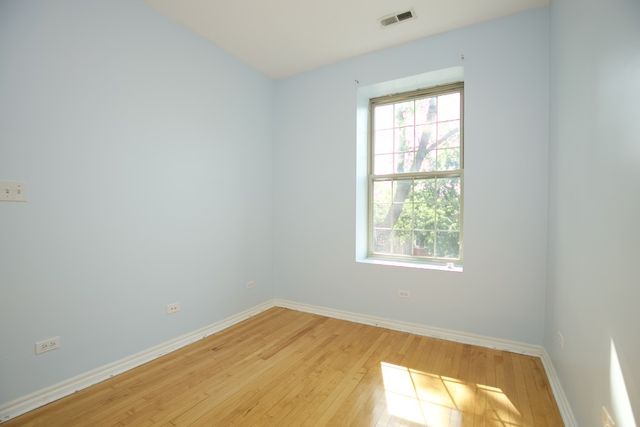2537 N KILDARE Avenue 3, Chicago, IL 60639