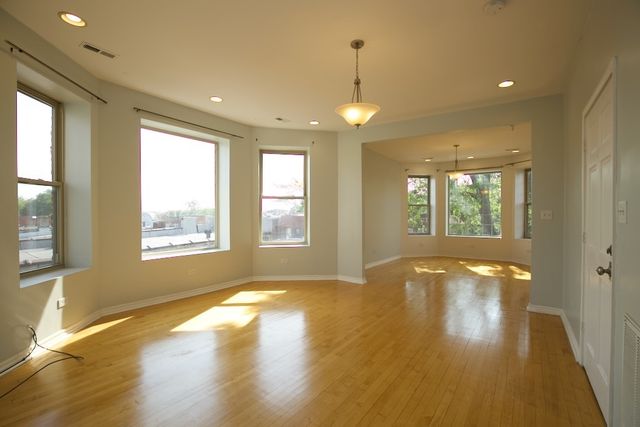 2537 N KILDARE Avenue 3, Chicago, IL 60639