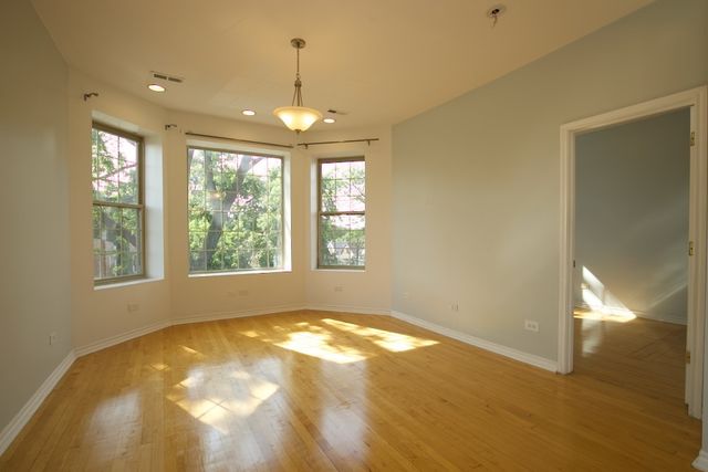 2537 N KILDARE Avenue 3, Chicago, IL 60639