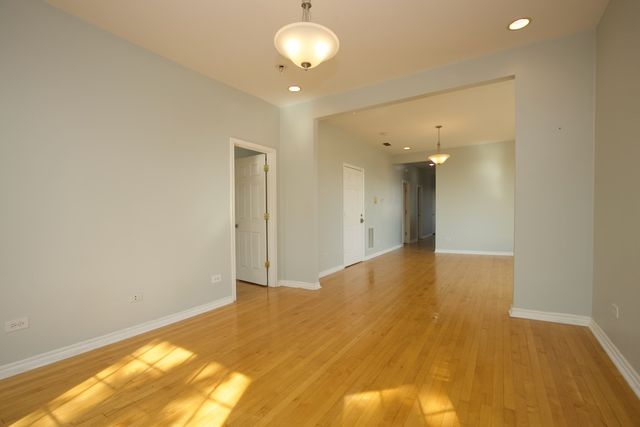 2537 N KILDARE Avenue 3, Chicago, IL 60639