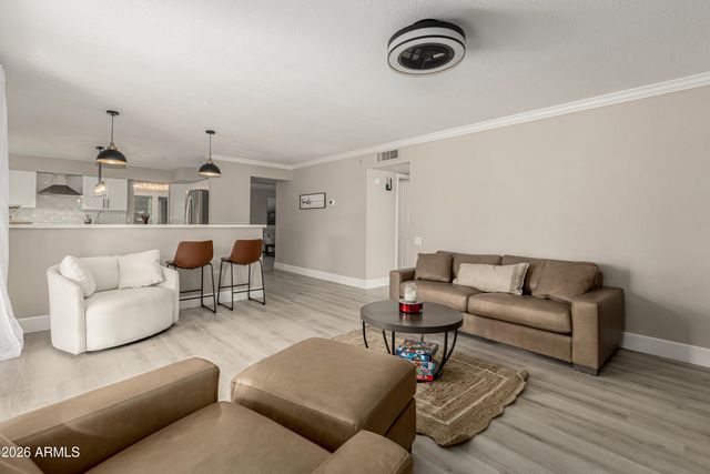 987 E DIVOT Drive, Tempe, AZ 85283