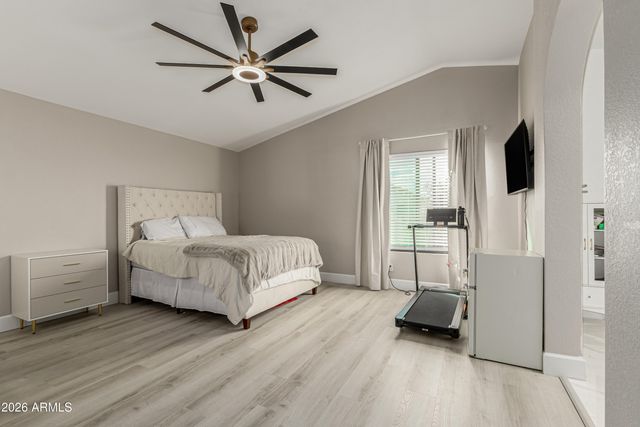 987 E DIVOT Drive, Tempe, AZ 85283