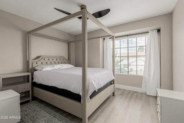 987 E DIVOT Drive, Tempe, AZ 85283