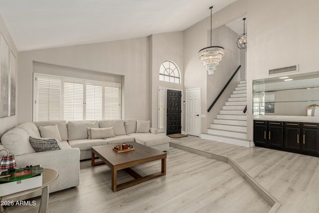 987 E DIVOT Drive, Tempe, AZ 85283