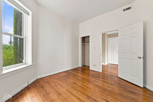 4540 N Sheridan Road 2, Chicago, IL 60640