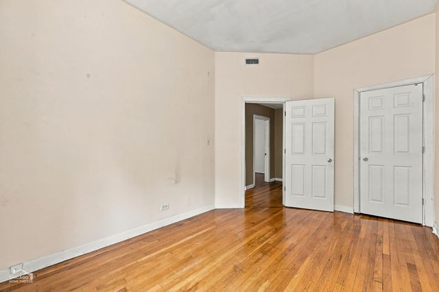 4540 N Sheridan Road 2, Chicago, IL 60640