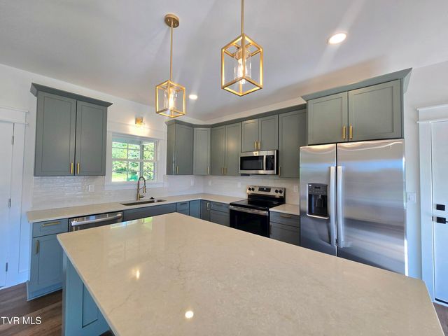 372 Wiltshire Drive, Johnson City, TN 37615