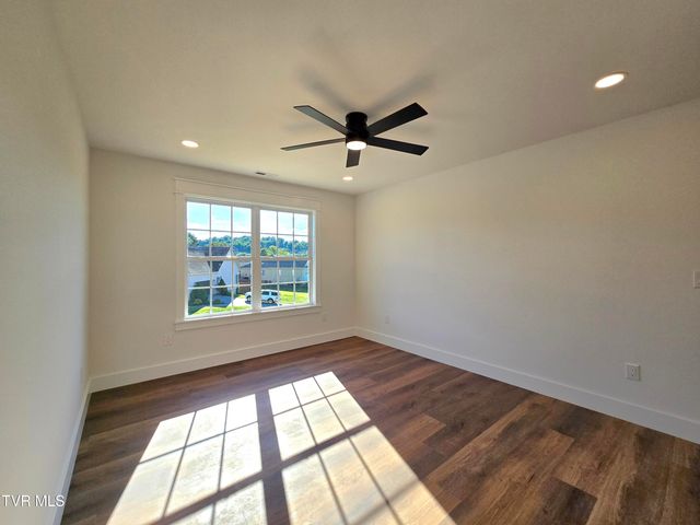 372 Wiltshire Drive, Johnson City, TN 37615