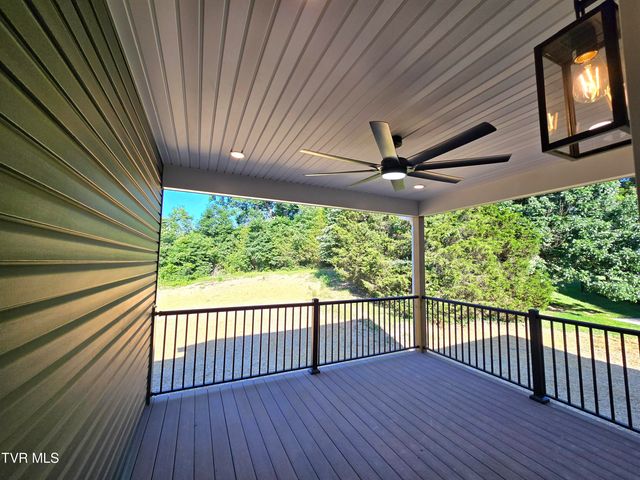 372 Wiltshire Drive, Johnson City, TN 37615