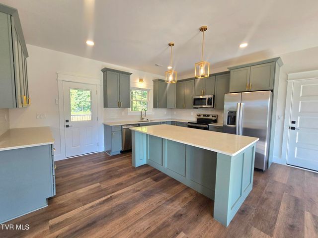 372 Wiltshire Drive, Johnson City, TN 37615