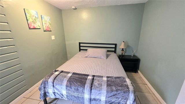 2031 4TH STREET, Sarasota, FL 34237