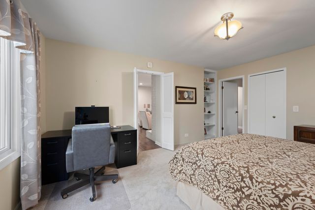 5592 N Adams Way, Bloomfield Twp, MI 48302