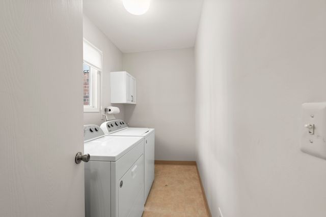 5592 N Adams Way, Bloomfield Twp, MI 48302