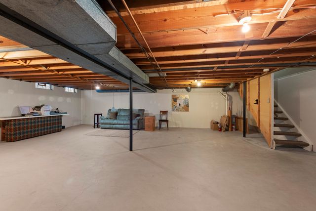 5592 N Adams Way, Bloomfield Twp, MI 48302