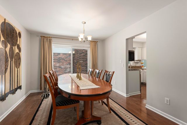 5592 N Adams Way, Bloomfield Twp, MI 48302