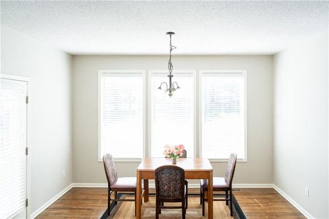 21715 W 96th Street, Lenexa, KS 66220