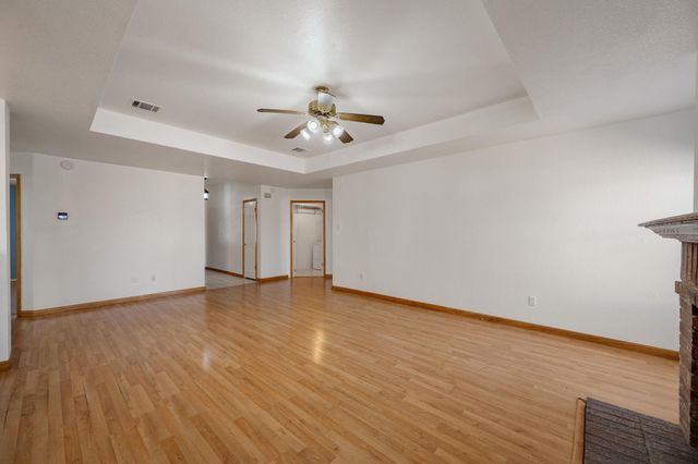 1402 Quicksilver CIR, Round Rock, TX 78665