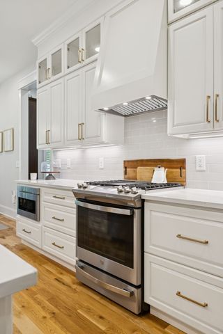 1556 Heller Rdg, Spring Hill, TN 37174