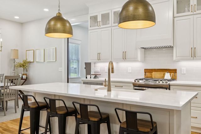 1556 Heller Rdg, Spring Hill, TN 37174