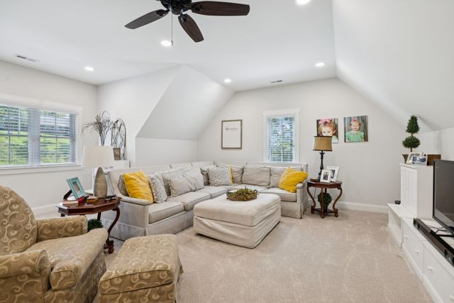 1556 Heller Rdg, Spring Hill, TN 37174