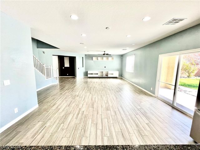 8667 Moon Crater Avenue, Las Vegas, NV 89178