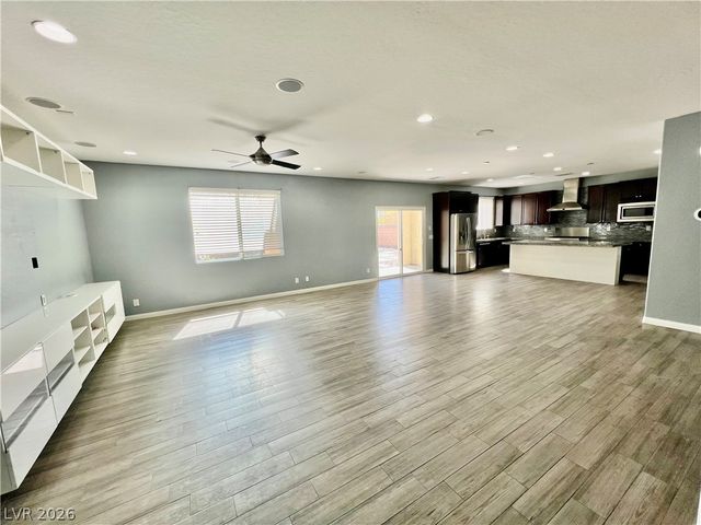 8667 Moon Crater Avenue, Las Vegas, NV 89178