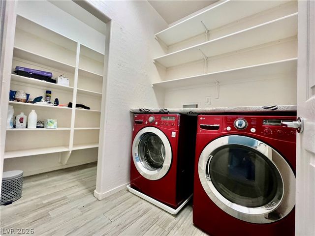 8667 Moon Crater Avenue, Las Vegas, NV 89178