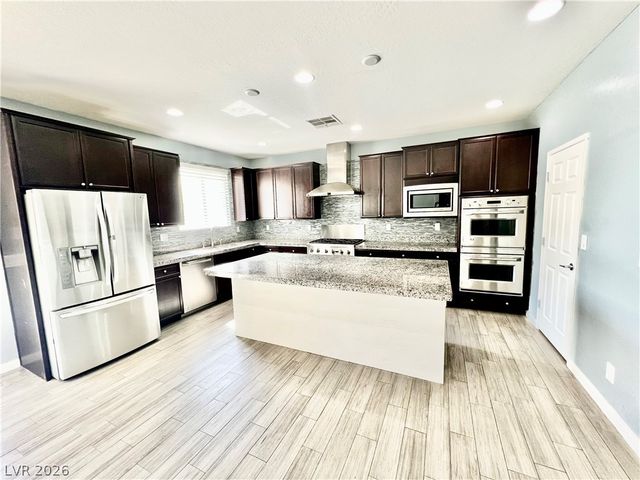 8667 Moon Crater Avenue, Las Vegas, NV 89178