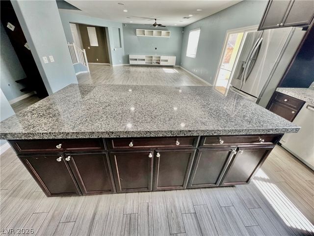8667 Moon Crater Avenue, Las Vegas, NV 89178