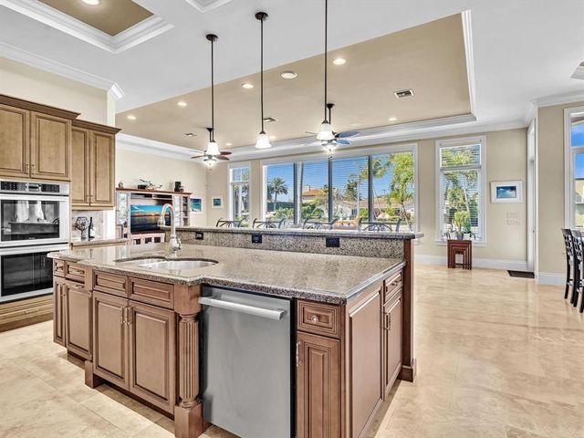 4431 NE 24th Avenue, Lighthouse Point, FL 33064