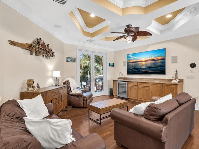 4431 NE 24th Avenue, Lighthouse Point, FL 33064