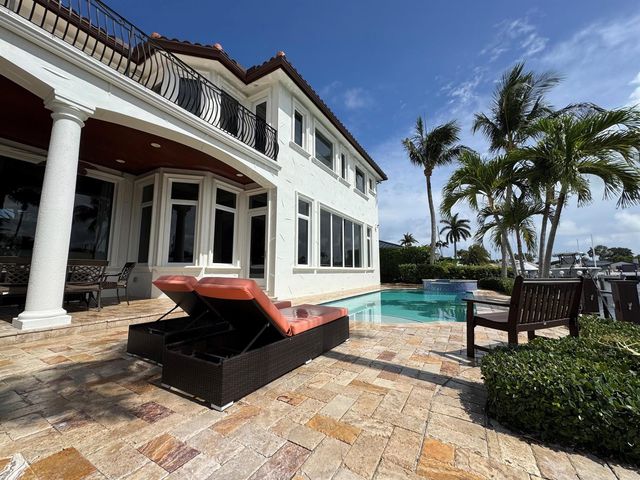 4431 NE 24th Avenue, Lighthouse Point, FL 33064