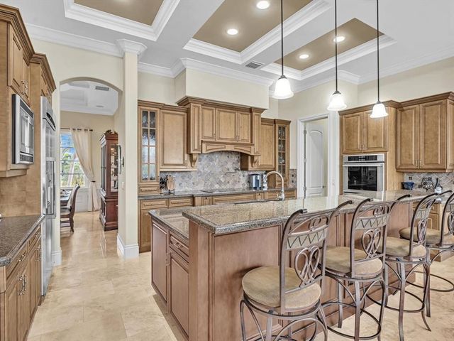 4431 NE 24th Avenue, Lighthouse Point, FL 33064