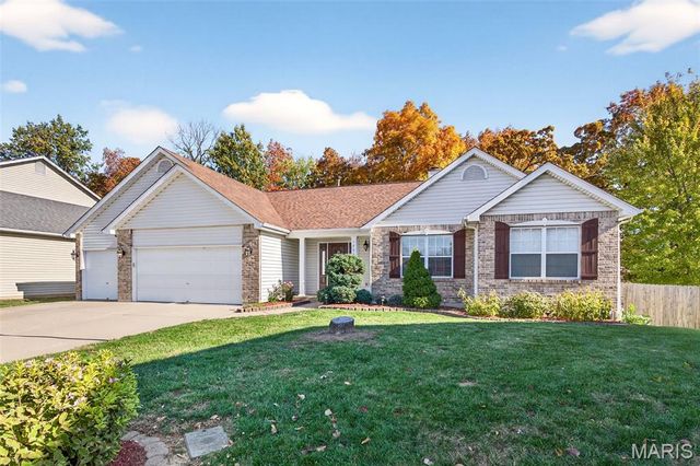 1433 Schoal Creek Drive, St Peters, MO 63366