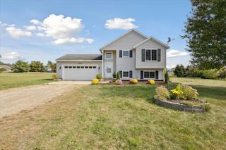 10550 Wolven Avenue Ne, Algoma Twp, MI 49341