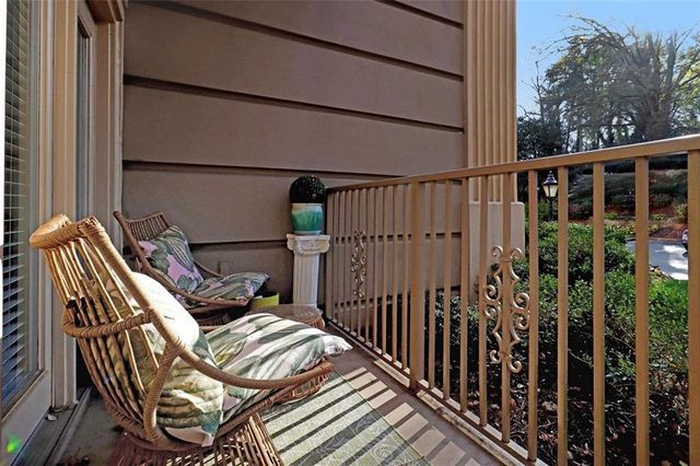 2865 LENOX NE Road 111, Atlanta, GA 30324