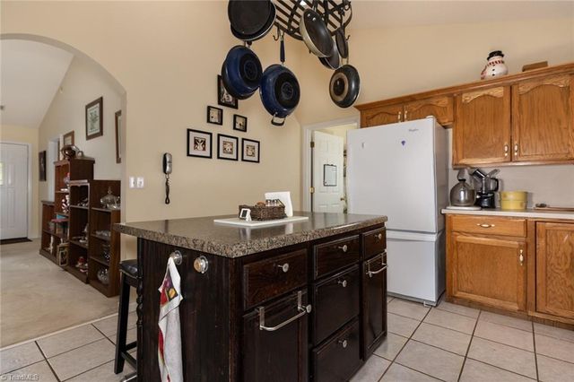 124 Hunter Circle, Wilkesboro, NC 28697