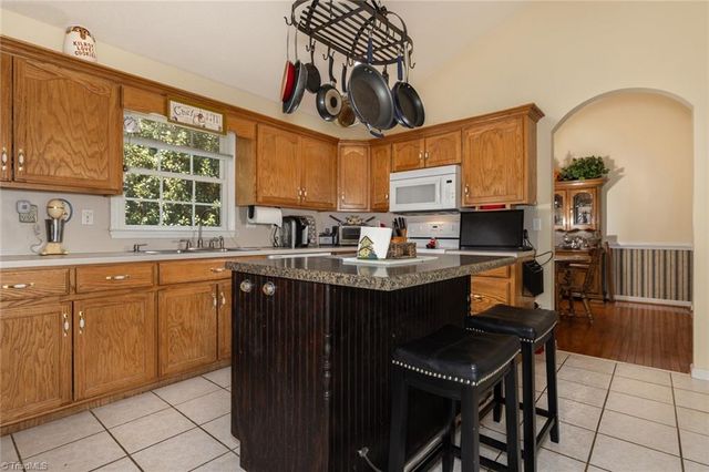 124 Hunter Circle, Wilkesboro, NC 28697