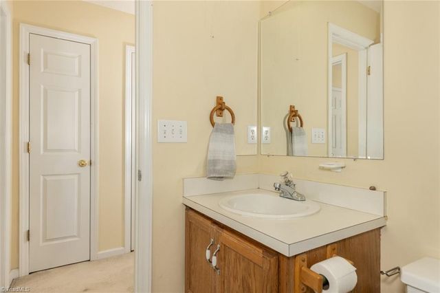 124 Hunter Circle, Wilkesboro, NC 28697