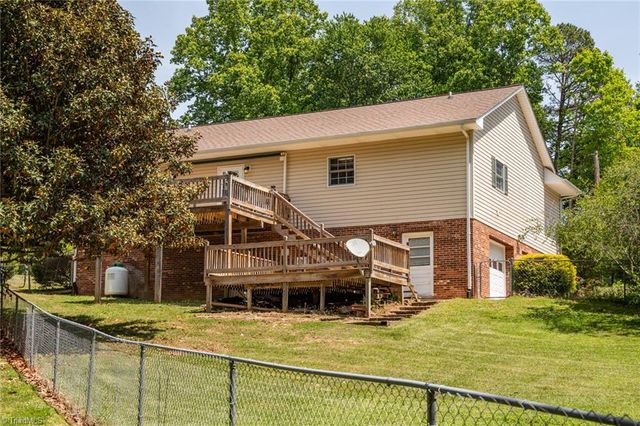 124 Hunter Circle, Wilkesboro, NC 28697