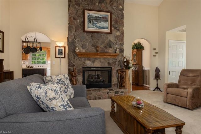 124 Hunter Circle, Wilkesboro, NC 28697