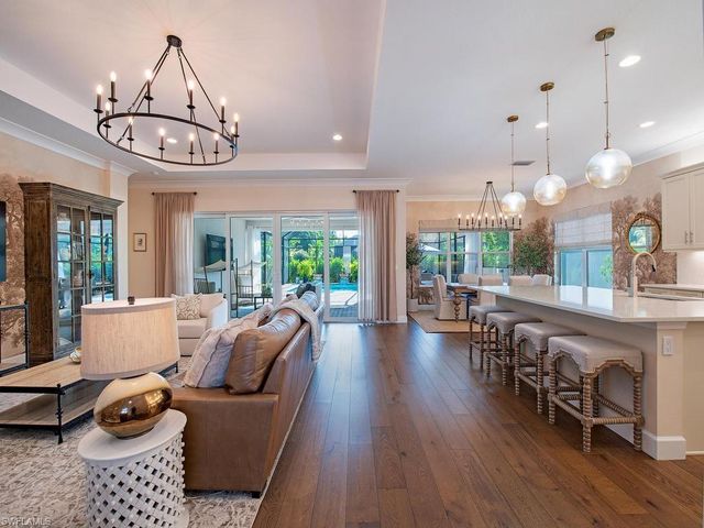 12058 Mimosa ST, Naples, FL 34120