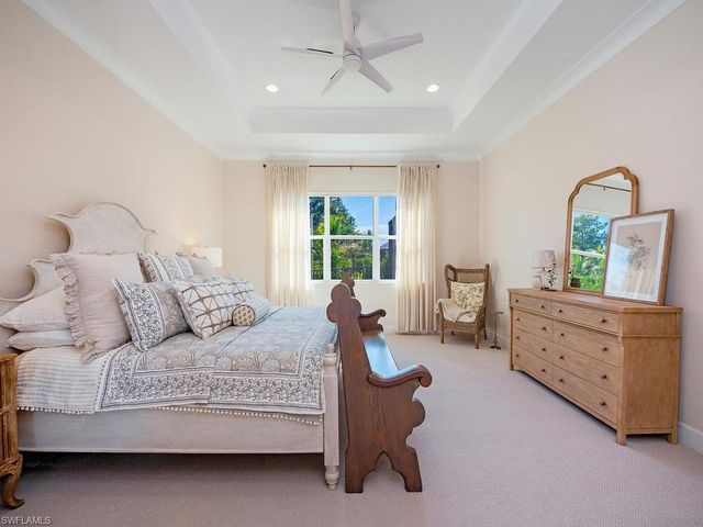 12058 Mimosa ST, Naples, FL 34120