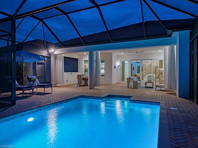12058 Mimosa ST, Naples, FL 34120