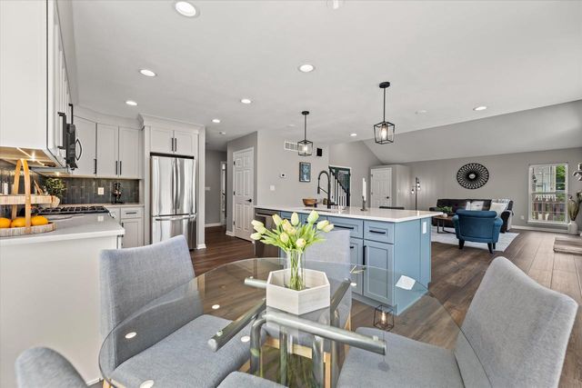 2313 Kestrel LANE, Waukesha, WI 53189