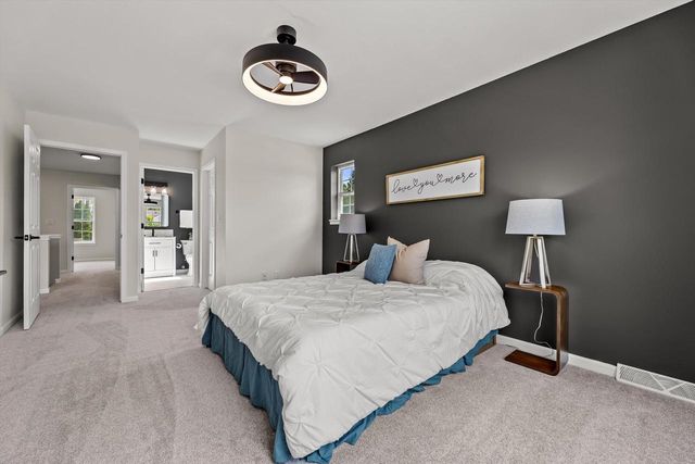 2313 Kestrel LANE, Waukesha, WI 53189