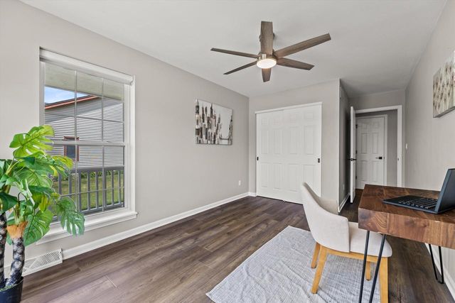 2313 Kestrel LANE, Waukesha, WI 53189